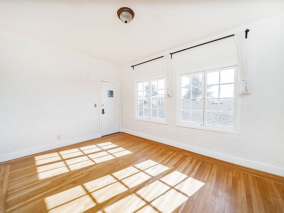 4th image of 970 Vermont St #6