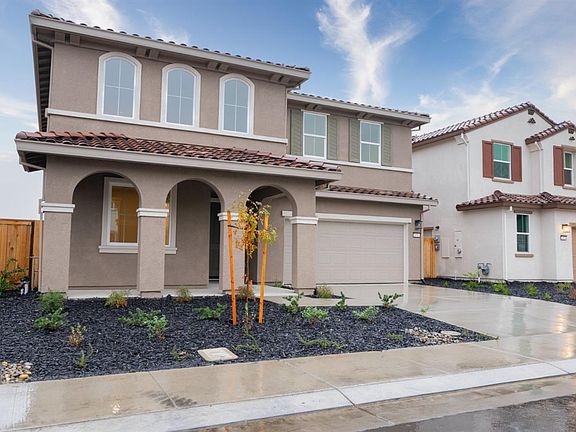 3rd image of 2656 Wisteria Drive