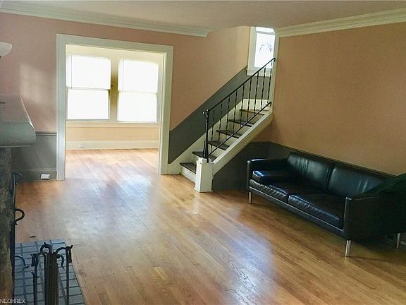 5th image of 2260 Cottage Grove Dr