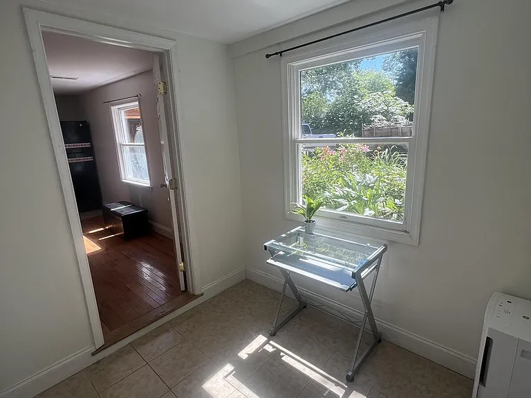 626 Clark Ave — Photo 8