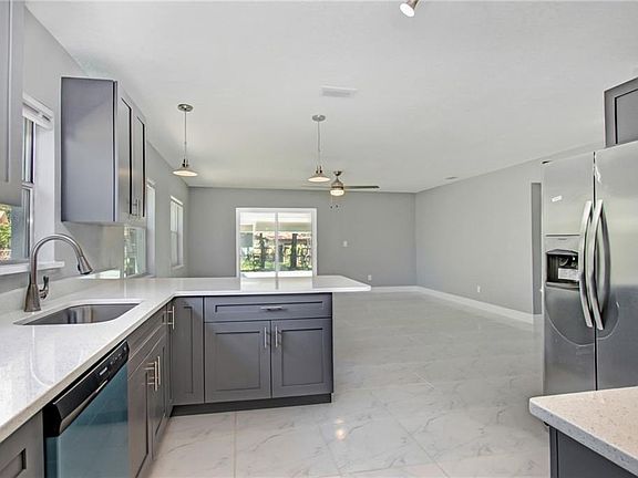 4th image of 10928 N 21st St
