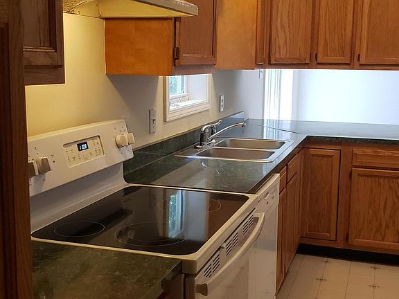 5th image of 1412 Waterfront Dr