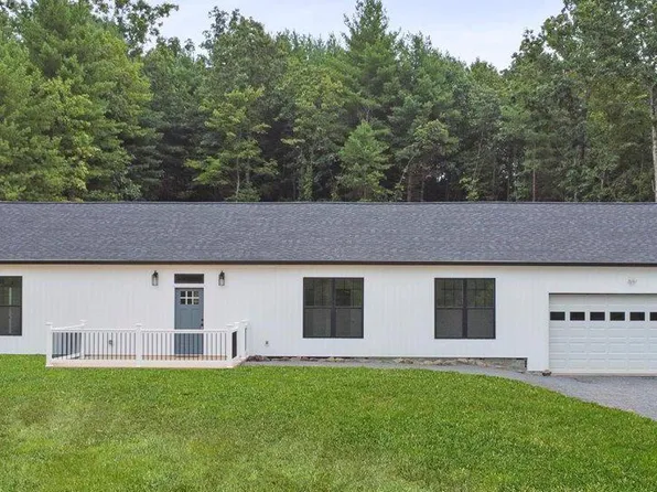 393 Victory Ln, Hedgesville, WV 25427