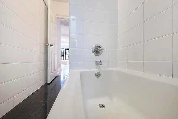 Rented by Rita S Citrin, LREB | media 32