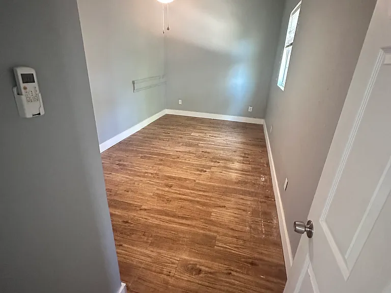 2030 Harold Ct — Photo 25