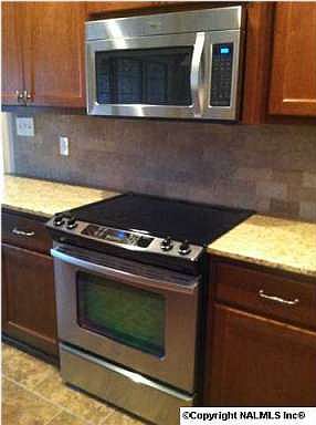 5th image of 7401 Parktrace Ln SE