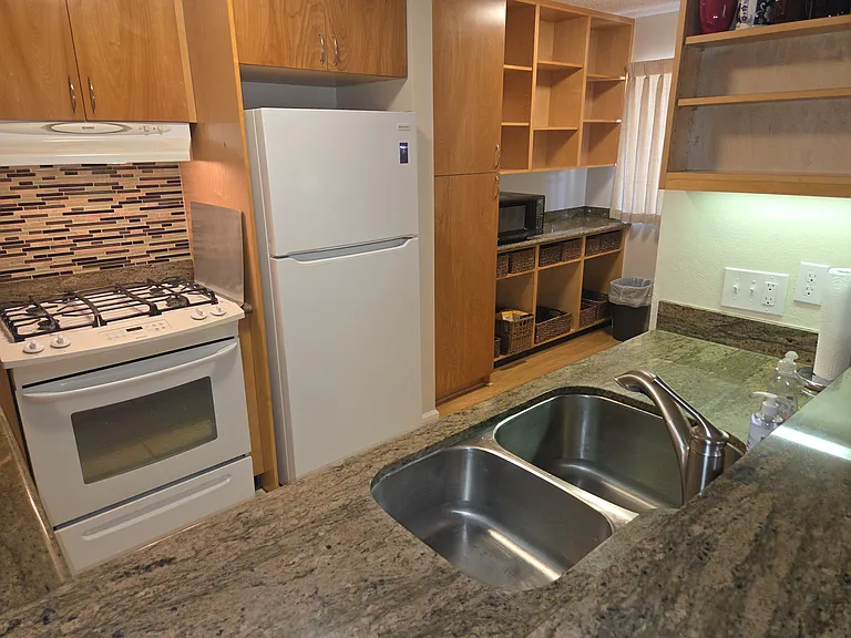 91-1072 Makaaloa St #17-C — Photo 6