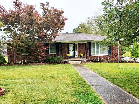 2nd image of 2001 Leland Dr