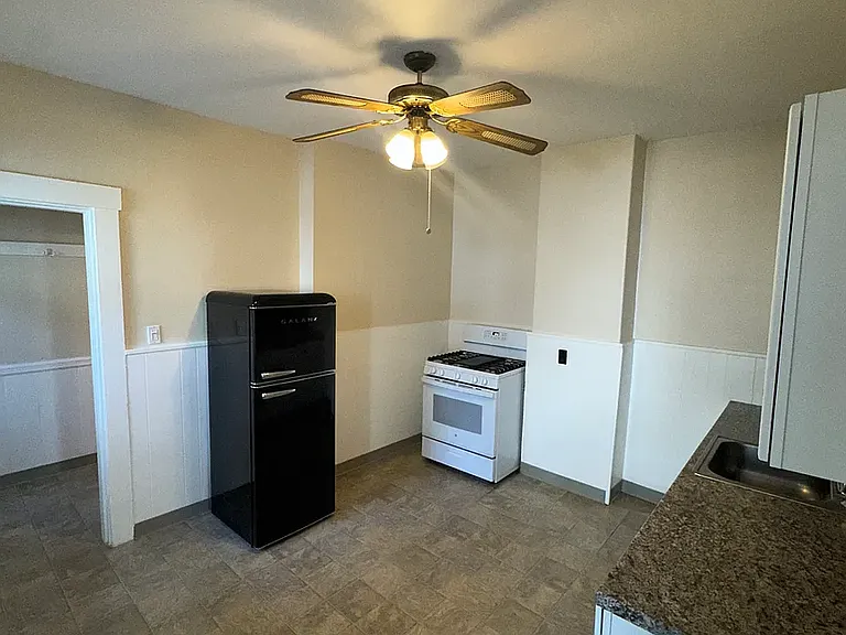 232 River St #1 — Photo 5