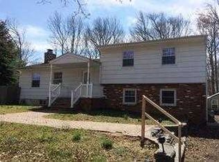 689 Hopping Rd, Belford, NJ 07718