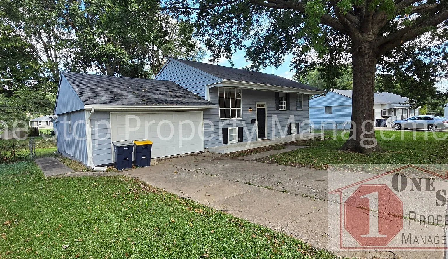Spacious 4 bedroom 2.5 bathroom in KCMO — Photo 3