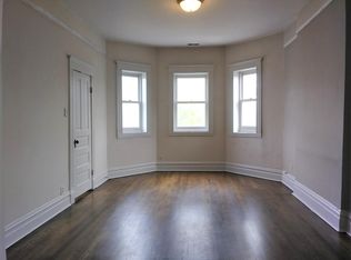 900 N Washtenaw Ave #3, Chicago, IL 60622