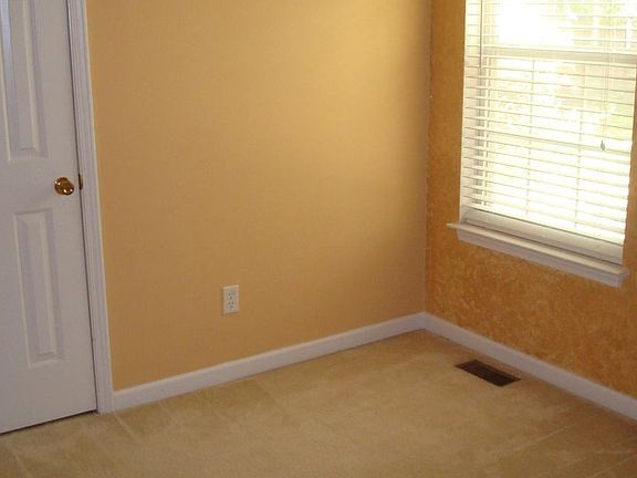 5th image of 1124 Parliament Lake Dr