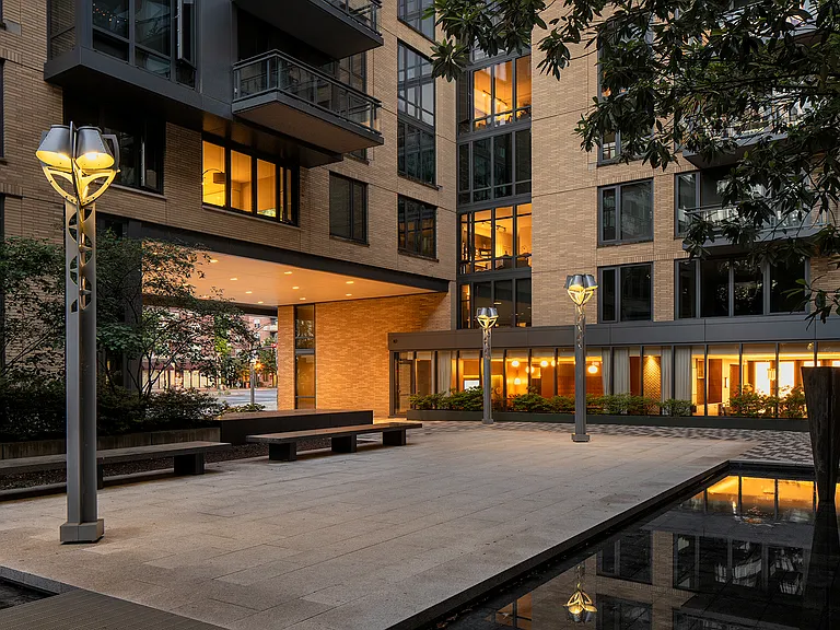Experience the convergence of culture and convenience in Bethesda. Your new home at awaits