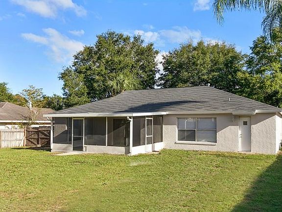 3rd image of 15504 Hidden Lake Cir