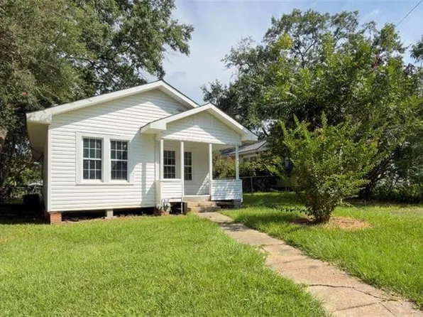 1016 Erion St, Pineville, LA 71360