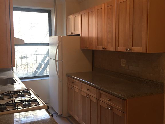 5th image of 2460 28th St APT 1A