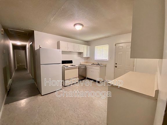 3rd image of 2802 Curtis St #A