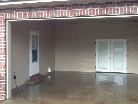 3rd image of 312 Cascade Dr