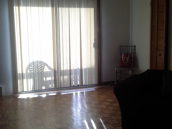 Livingroom dining area
