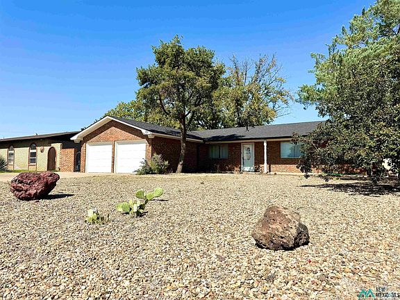 3rd image of 1016 Oakhurst Rd
