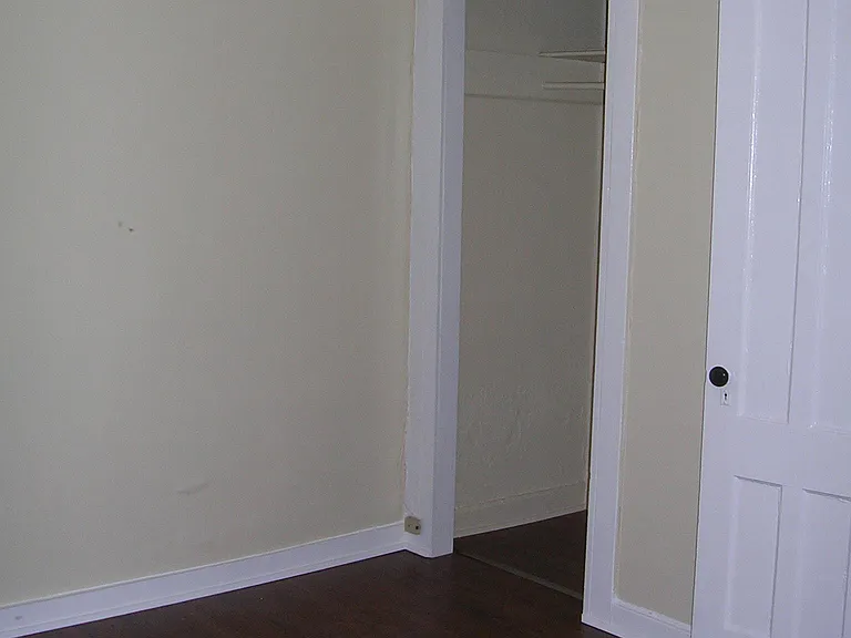 366 Madison Ave #BASEMENT — Photo 10