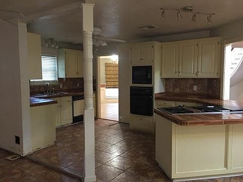 3rd image of 203 Turtle Creek Dr