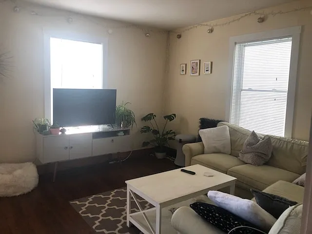 3 bed, 2.5 bath, 1350 sqft, $2,800 — Photo 2