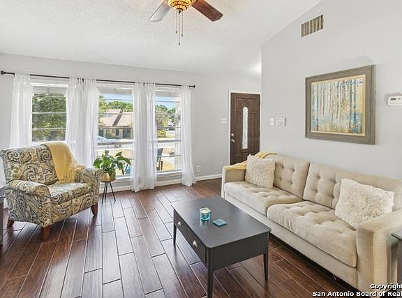 3rd image of 12766 SANDTRAP ST