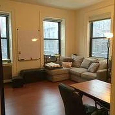 Rented by Bond New York | media 12