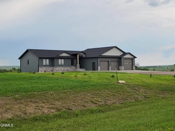 3309 Henely Pl N, Mandan, ND 58554