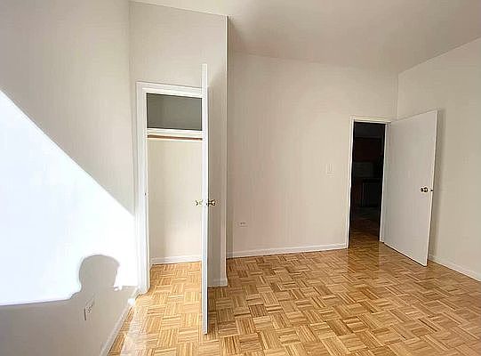 4th image of 718 W 178th St APT 2
