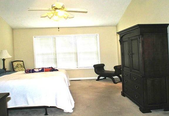 5th image of 901 Garden Oak Ct