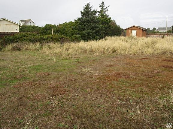 5th image of 509 Ocean Shores Blvd SW