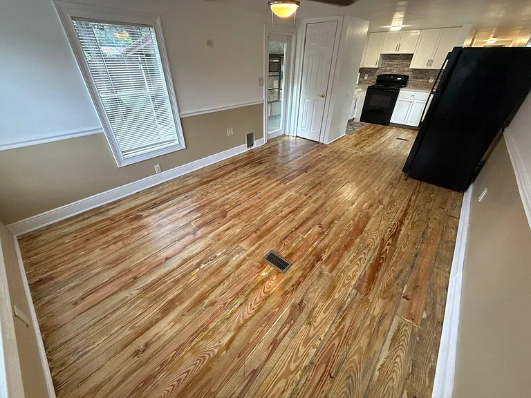 6430 W Grant St — Photo 2