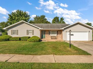 601 Grassfork Ct, Wanatah, IN 46390