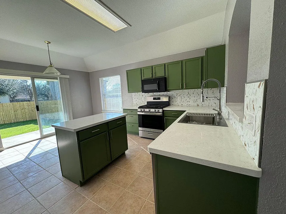 3209 Raging River Dr