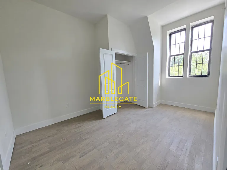 53 Lincoln Park #33A — Photo 3