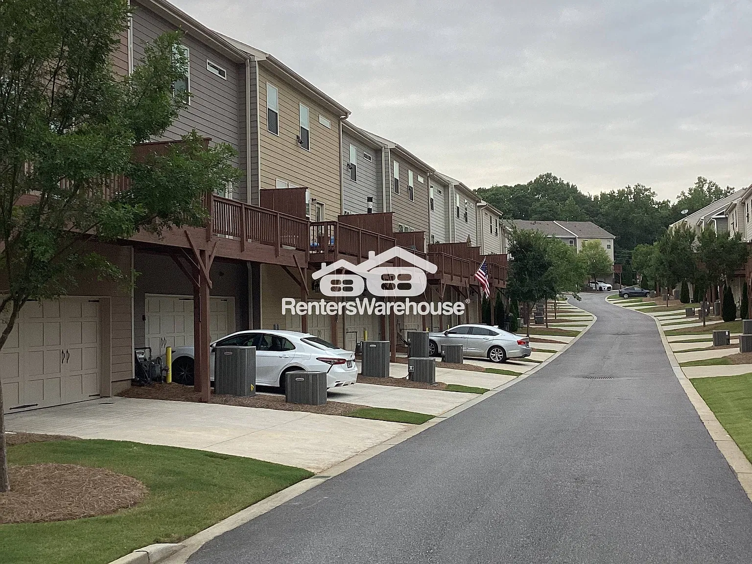 Three Level Townhouse in Roswell — Photo 3
