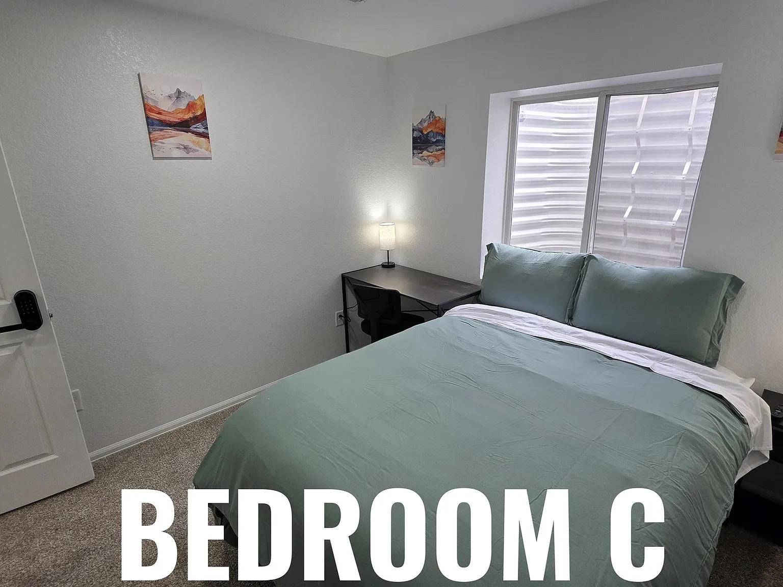 10 bed, 5.0 bath, 3833 sqft, $705 — Photo 3