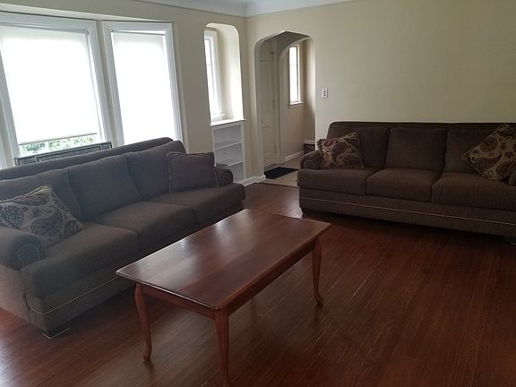 4th image of 22717 Wellington St