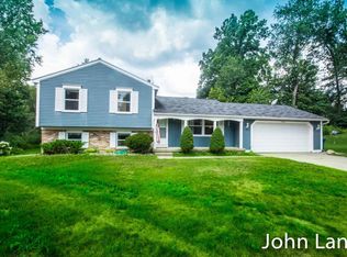 6500 Fieldcrest Ct SE, Ada, MI 49301