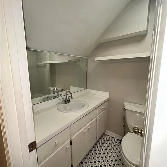 444 Burlington Rd #3 — Photo 8