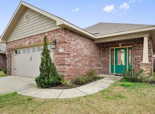 17112 Palm Ridge Dr, Diberville, MS 39540