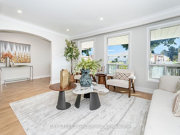 4th image of 42 Faye Dr