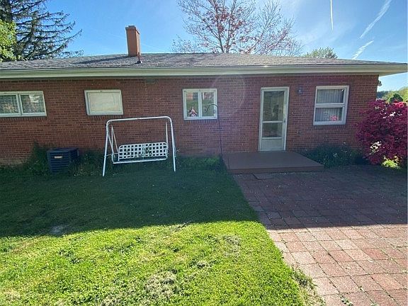 2nd image of 185 Wildwood Dr