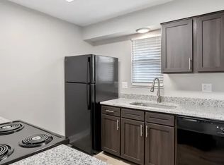 Lexington Square, Lexington, KY 40502
