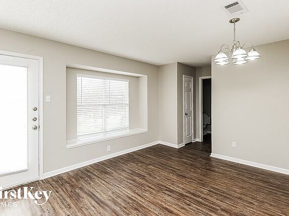 5th image of 1102 Bonanza Ct
