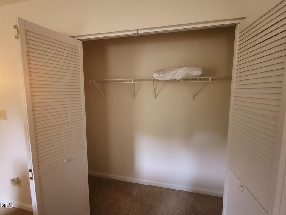 1st image of 6 Wavecrest Ct