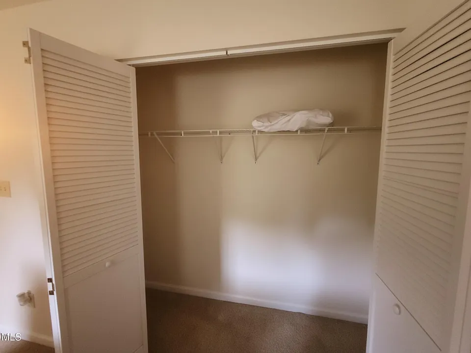 6 Wavecrest Ct